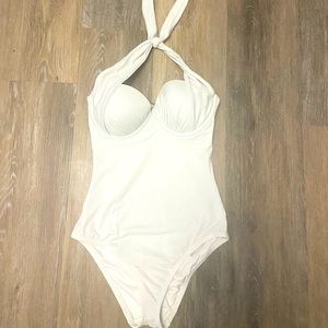 VICTORIA SECRET SWIMSUIT SIZE 6c